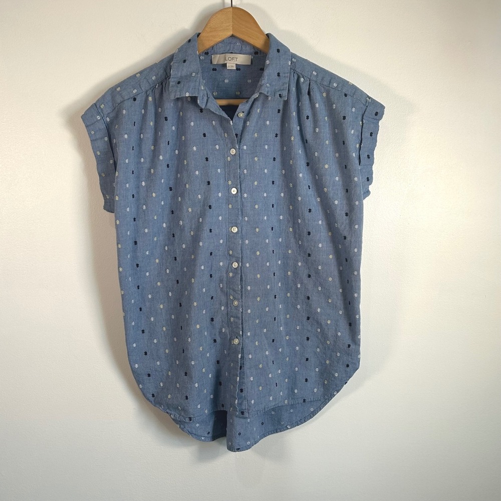 LOFT Chambray Polka Dot‎ Short Sleeve Button Up Shirt Women's Size S